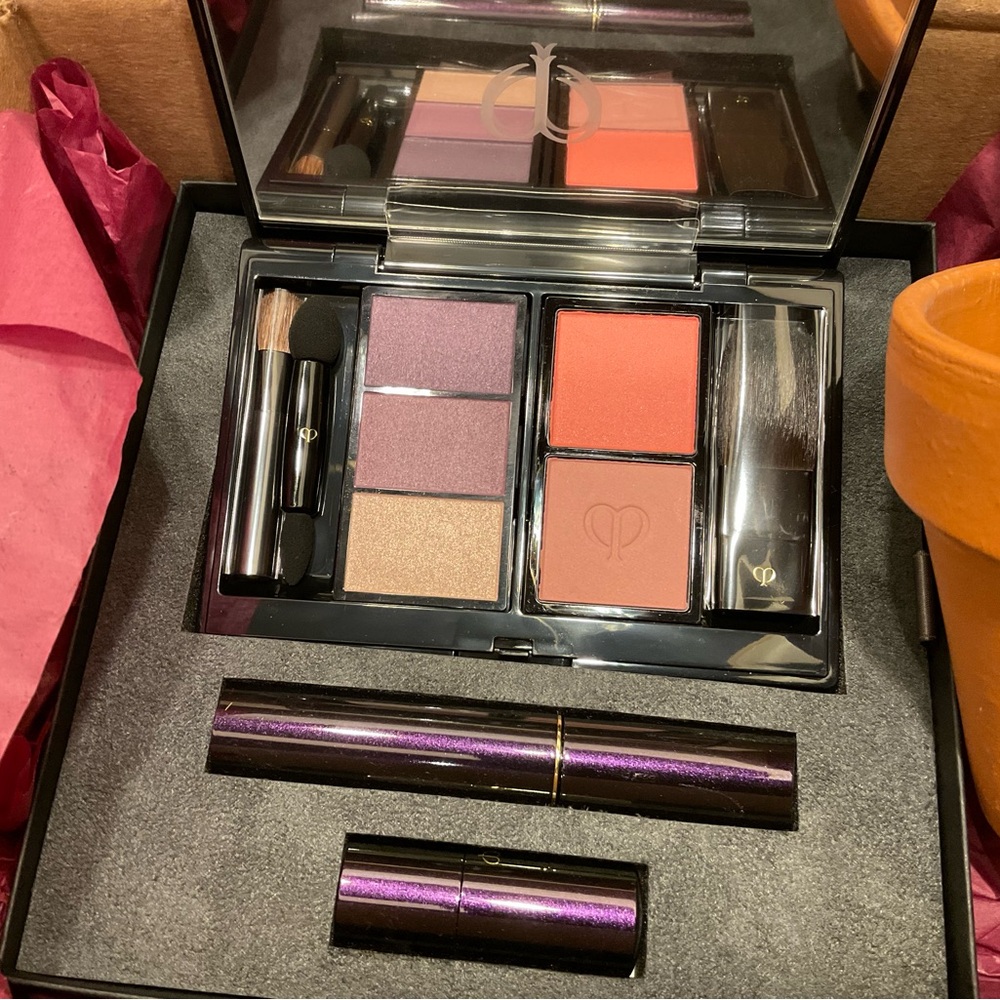 Cle de Peau beaute collection set sale
